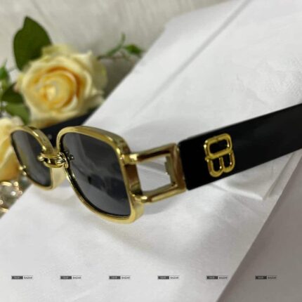 Retro-style sunglasses for women